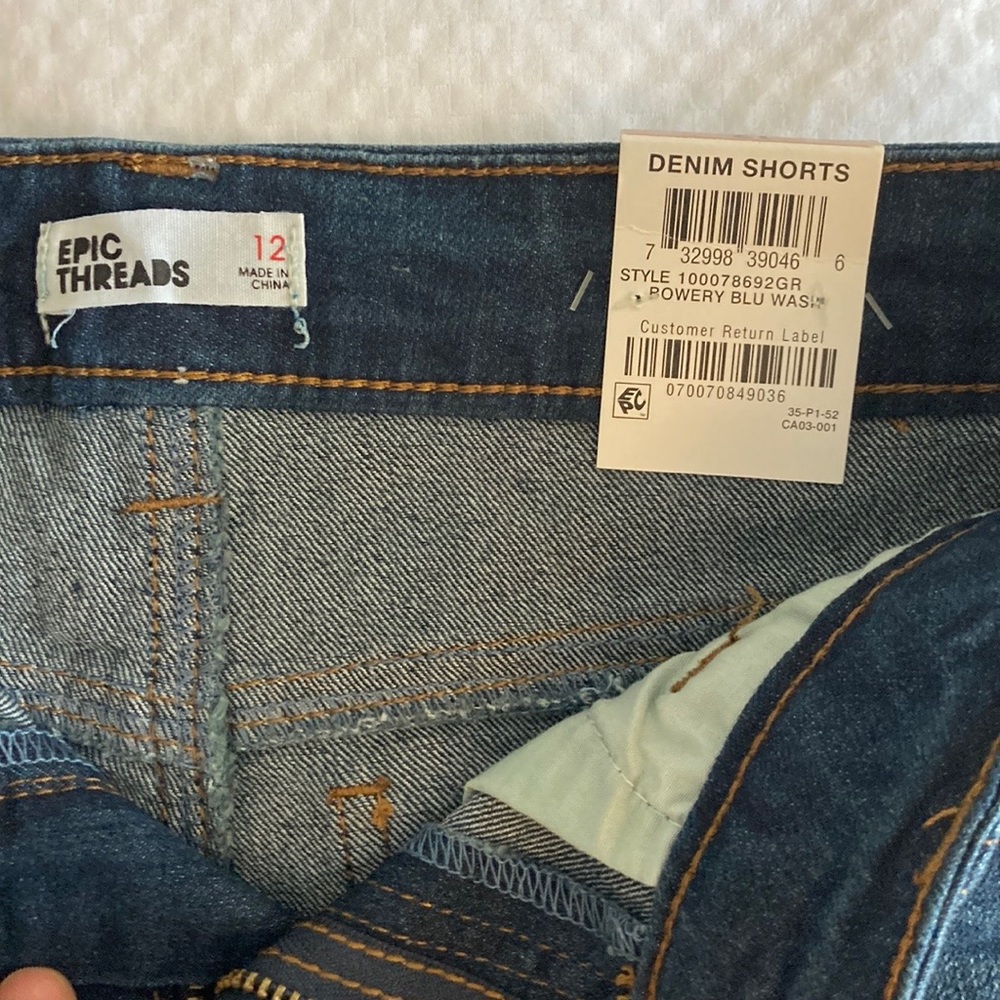Epic Threads Shorts - Picture 3 of 3